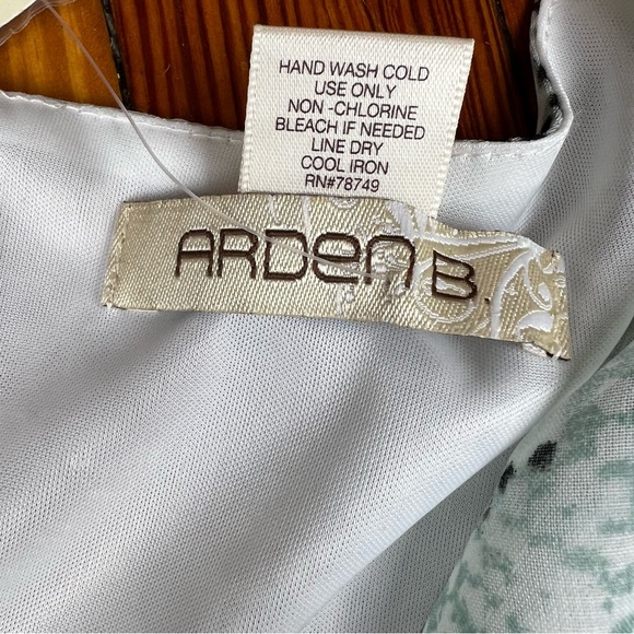 Arden B Snake Print Romper Size Small - Picture 9 of 16